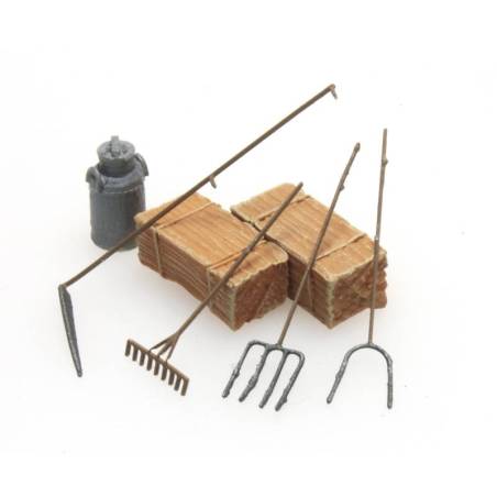 Artitec 387.281 - Outils du fermier : faux, râteau, fourches