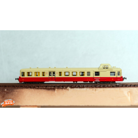 TRAINS160 16063 - Autorail X BD 3846 GRG 2ème classe SNCF époque IVb