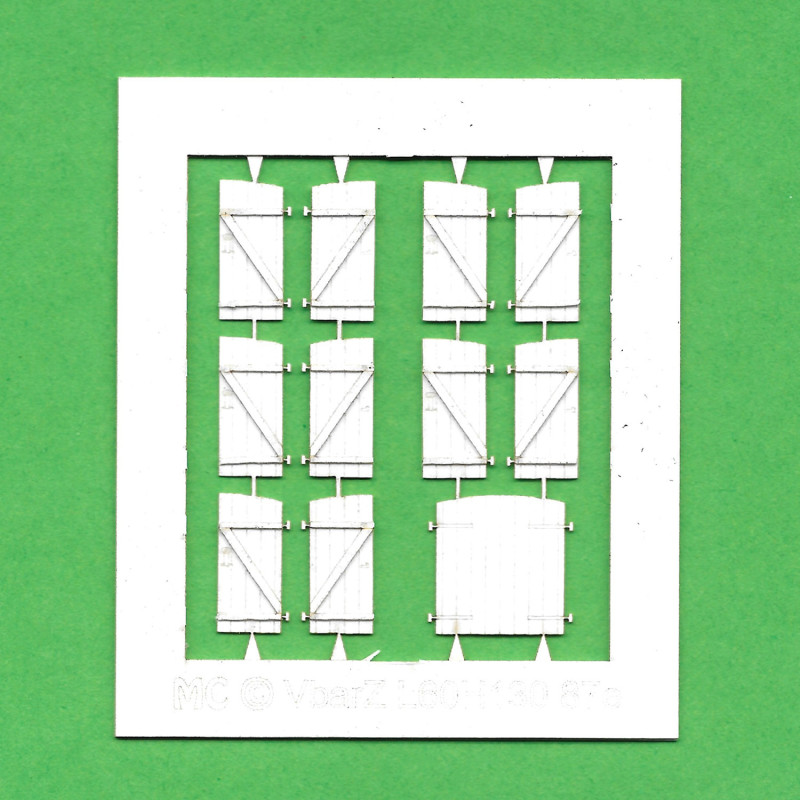 Maquette Création - Volet bois arrondis L60 H130 renfort Z échelle H0
