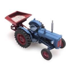 387.347 - Tracteur Ford avec semoir