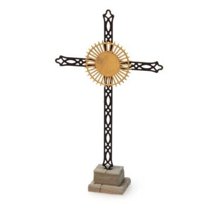ARTITEC 316.11 - Croix commémorative en bordure de route