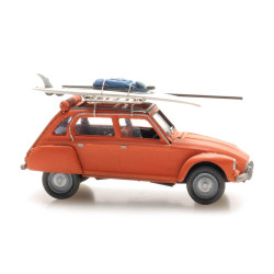 Artitec 387.552 - Planche de surf sur galerie de toit