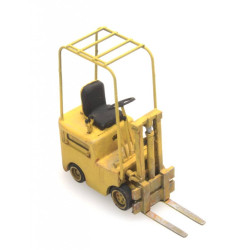 Chariot élévateur jaune
