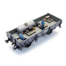 Artitec 28.127 - Cargo: weed sprayer + 2 figures