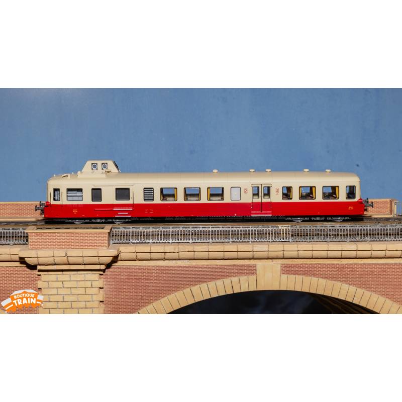 LS Models 10639 - 10639S - AUTORAIL XBD 3943, PICASSO, RED/CREAM, 2ND CLASS, DIGITAL SOUND