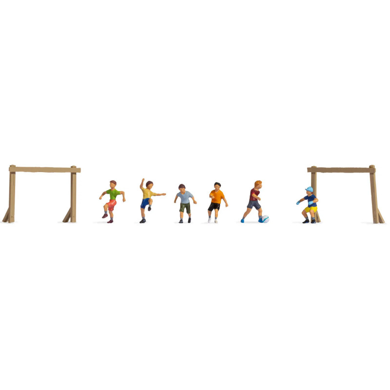 Noch 15817 - Kinder auf dem Bolzplatz