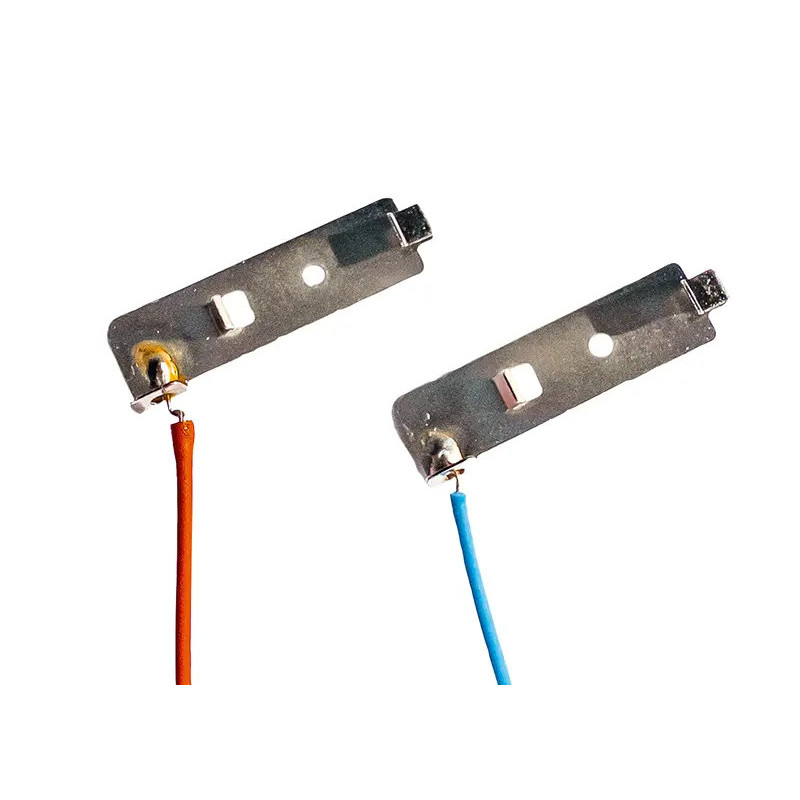 Minitrix 66554 - Deux bornes de raccordement unipolaires pour voies avec traverses en béton