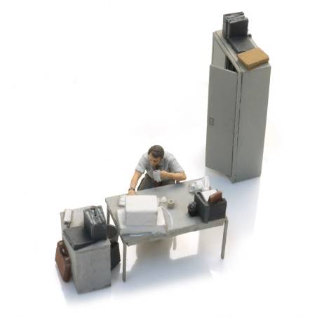 Artitec 387.682 - Intérieur de bureau avec figurine