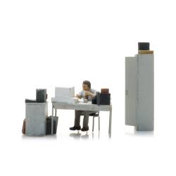 Artitec 387.682 - Office interior with figur