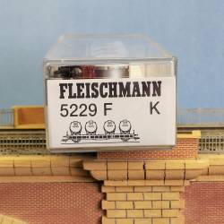 Fleischmann 5229 F -  Wagon Plat SNCF avec 4 Conteneurs  Pelforth  - Occasion - neuve