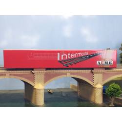 ACME 40282 - Wagon intermodal AAE Sggmrss 90, loué par AMBROGIO, avec deux conteneurs bâchés Ambrogio de 45 pieds, période V/VI