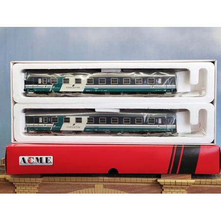 ACME 55116 - deux voitures-couchettes de 2e classe, une de 2e classe et une mixte 1re/2e classe aux couleurs FS XMPR, époque VI.