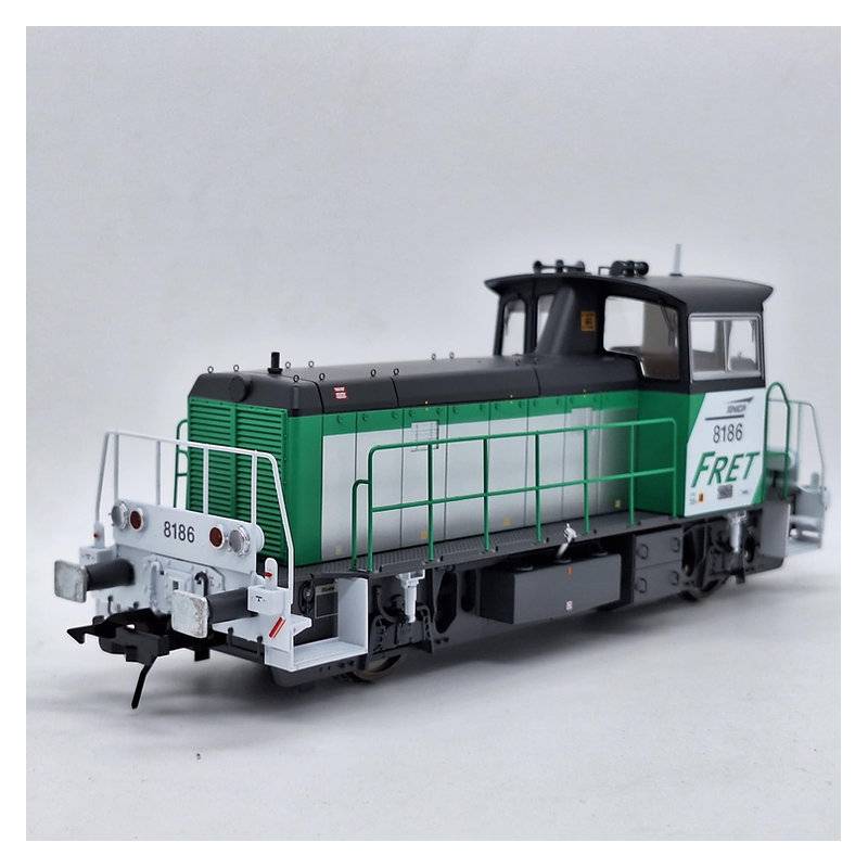 CHREZO 80-05 - Locotracteur SNCF Y 8186 - Chambéry - Livrée FRET