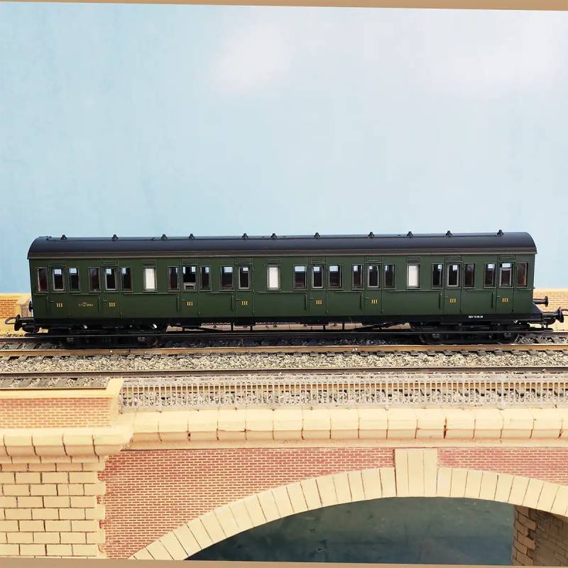 PIKO 95310 - Voiture à portières latérales 3èm ép III SNCF - Occasion - neuve
