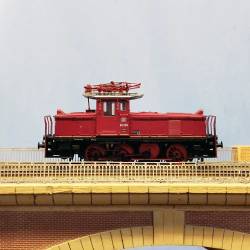 PIKO 51070 -  locomotive électrique BR E63 08 de la DB, rouge, échelle H0 - Occasion - neuve