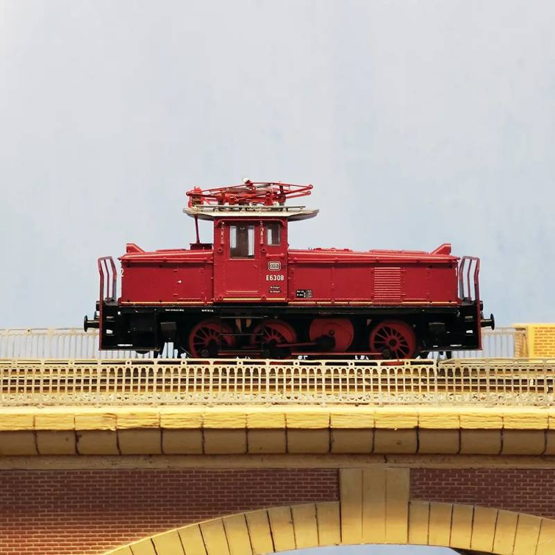PIKO 51070 -  locomotive électrique BR E63 08 de la DB, rouge, échelle H0 - Occasion - neuve