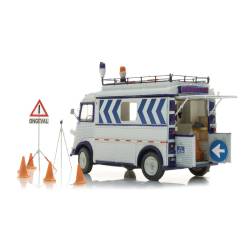 Artitec 387.689 - Citroën HY véhicule d'assistance en cas d'accident, police