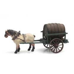 387.288 - Cheval et charrette chargée d'un tonneau